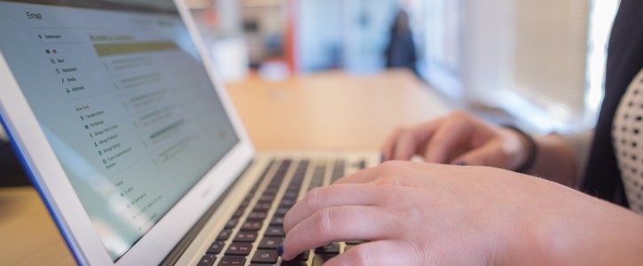 hands-typing-4
