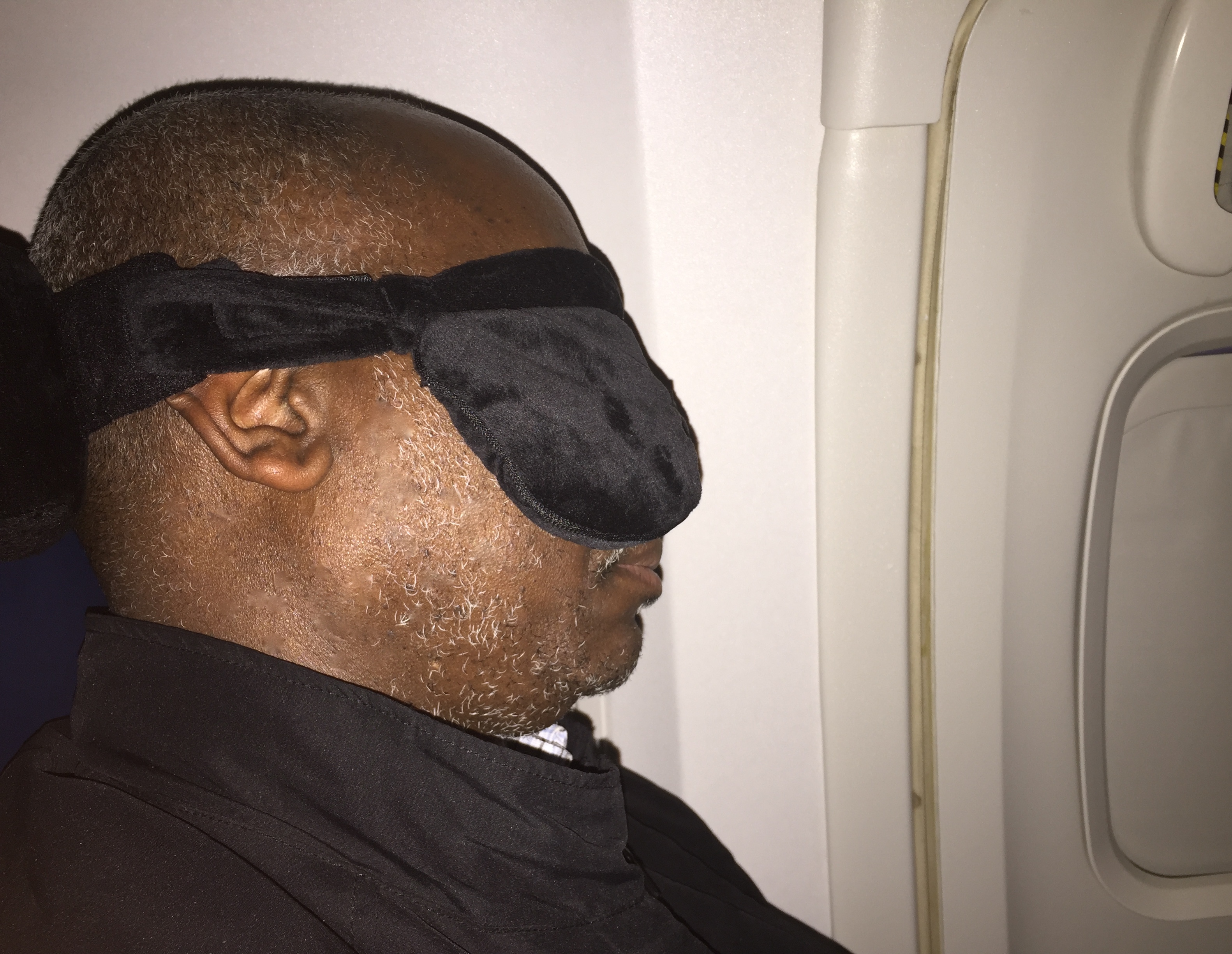 Flying? Feeling sleepy? How to sleep on an airplane.
