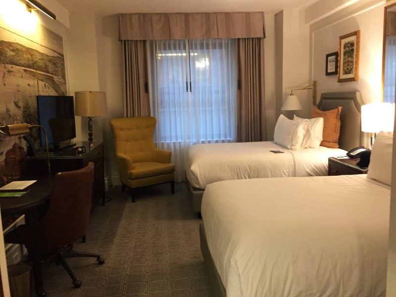 www.travelwithannita.com