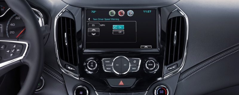 2017-cruze-safety-03.jpg (1)