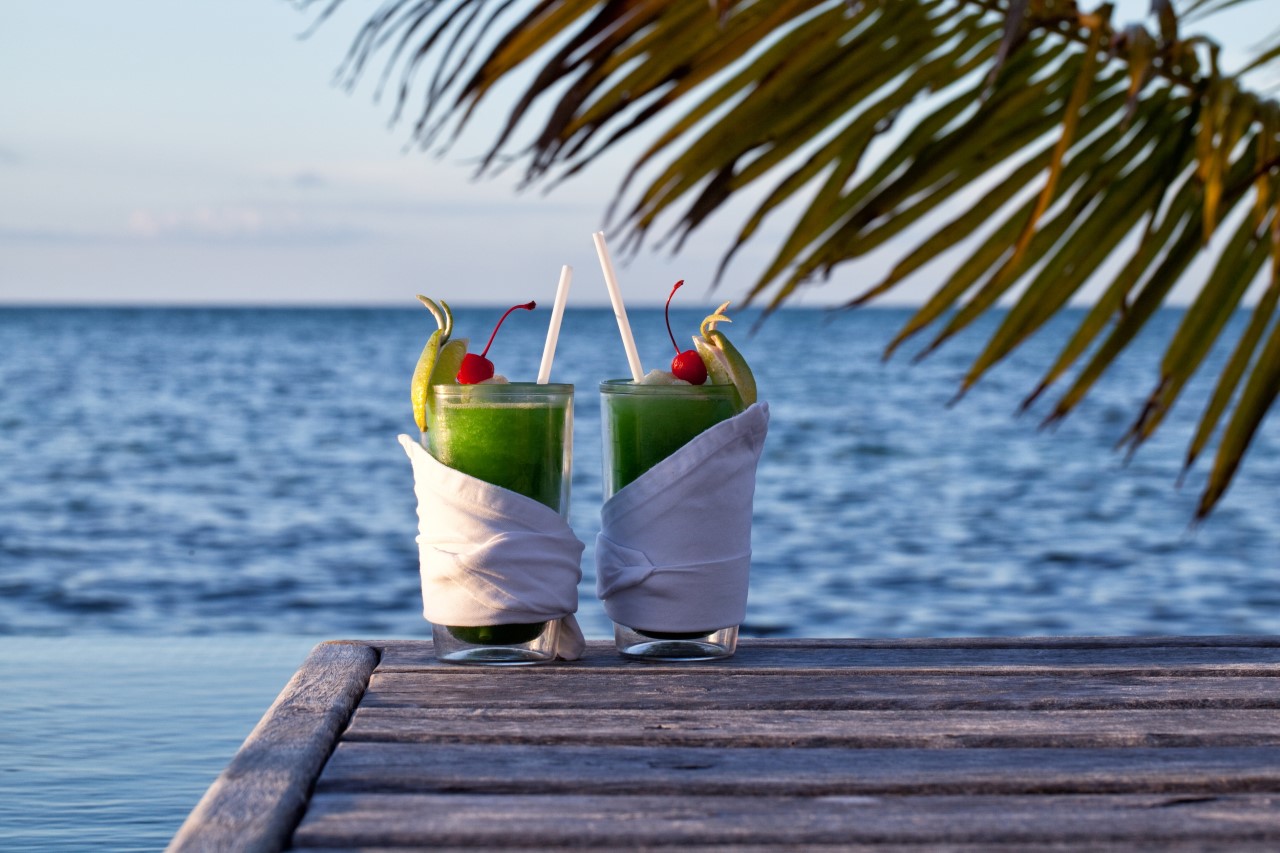 6 Exotic and Refreshing Luxury Resort Cocktails You’ll Relish at Home and on Vacay